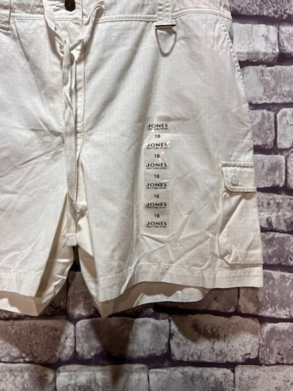 Jones New York NWT White Shorts Size 16 - Picture 3 of 8